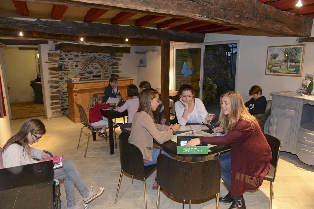 Les Roulottes & Cottages Du Moulin Chenillé-Changé 외부 사진