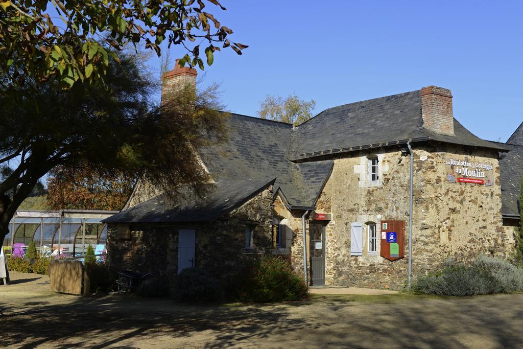 Les Roulottes & Cottages Du Moulin Chenillé-Changé 외부 사진