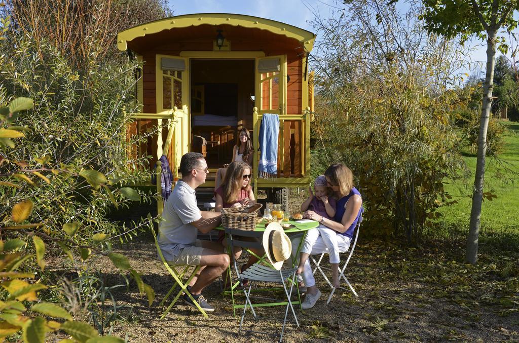 Les Roulottes & Cottages Du Moulin Chenillé-Changé 외부 사진