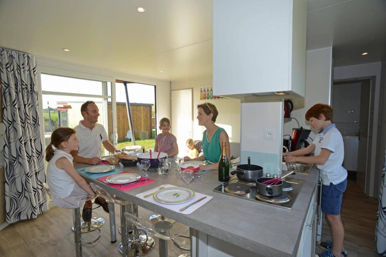 Les Roulottes & Cottages Du Moulin Chenillé-Changé 외부 사진