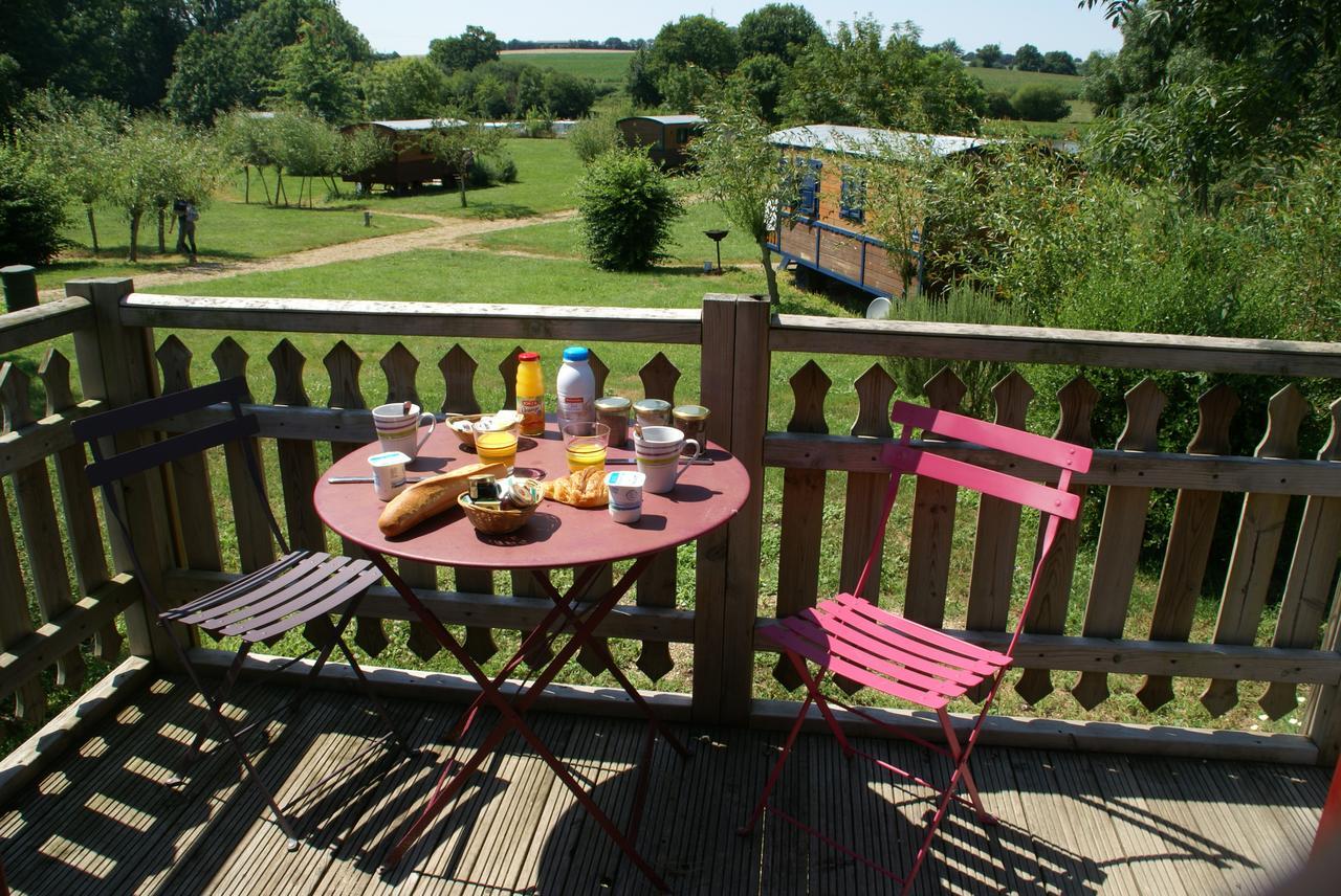 Les Roulottes & Cottages Du Moulin Chenillé-Changé 외부 사진